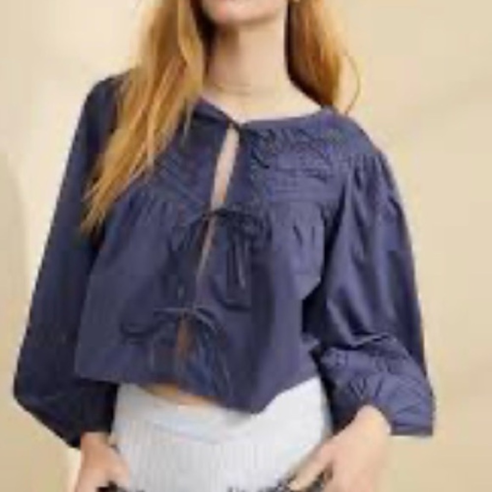 NWT Aerie Charcoal Smocked Blouse. Size Small With Balloon Sleeves - Picture 9 of 11